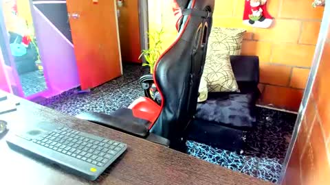 Adam Valencia online show from December 2024 05:26:02 PM