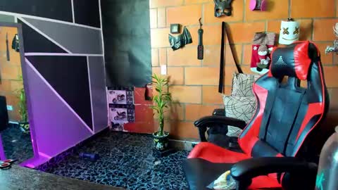 Adam Valencia online show from February 2025 03:39:01 PM