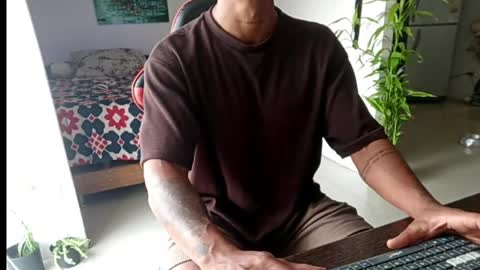 Snapshot of adam_valencia chatting on June 2026 03:45:02 PM Adam Valencia online show from June 2026 03:45:02 PM