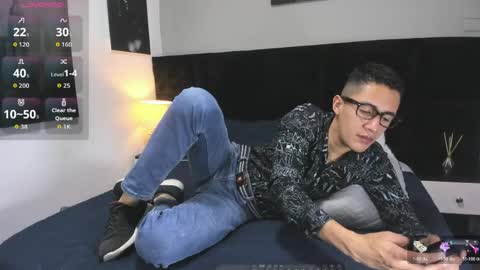 adam_walker_1 online show from April 2026 02:30:01 PM