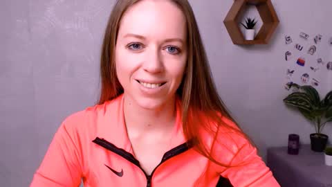 adamais_ online show from October 2025 05:28:02 AM