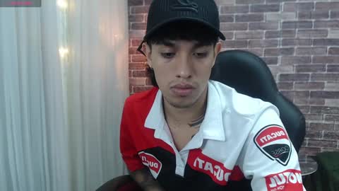 Snapshot of adamcoox chatting on January 2025 04:25:02 AM Adam online show from January 2025 04:25:02 AM