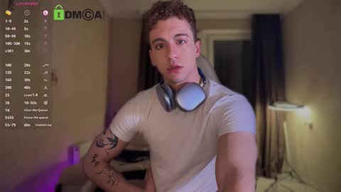 Hi Im Adam Glad to see u here 3 And its my first day online show from October 2025 08:18:02 PM