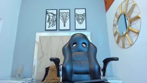 Adams Bobby online show from November 2025 11:19:01 AM