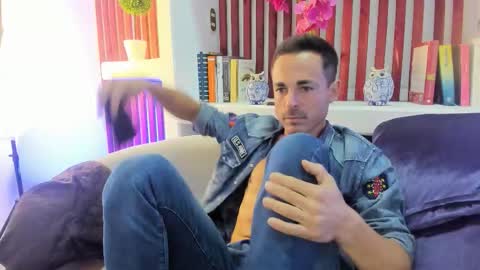 Snapshot of adams_sanz chatting on February 2026 11:43:02 PM Im Adams Sanz online show from February 2026 11:43:02 PM