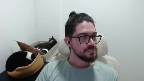 Adam online show from January 2026 10:21:02 AM