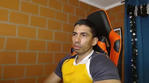 Adan Sin online show from January 2025 02:37:01 PM