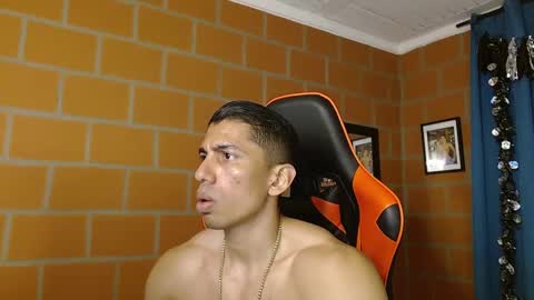 Adan Sin online show from February 2025 11:13:02 PM