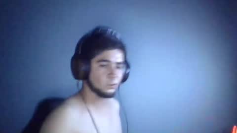 Snapshot of adanflores28 chatting on November 2025 05:18:01 AM adanflores28 online show from November 2025 05:18:01 AM