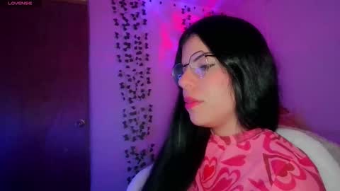 Snapshot of adararose1 chatting on October 2025 07:03:01 PM Adara online show from October 2025 07:03:01 PM