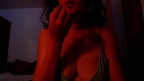 amy        online show from October 2025 01:45:02 PM