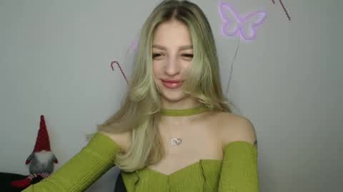 Snapshot of addie_collins chatting on December 2024 01:11:02 PM Kristina online show from December 2024 01:11:02 PM