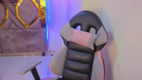 addy__02 online show from November 2025 09:39:01 AM