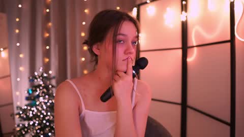 Snapshot of addy_moon chatting on December 2024 03:09:02 PM Addy online show from December 2024 03:09:02 PM