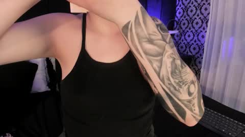 Ade  online show from December 2025 07:53:02 PM