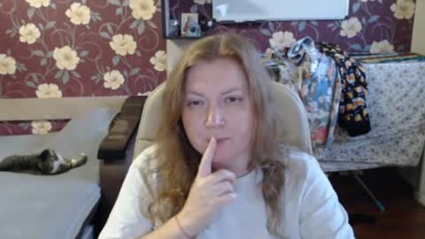 Snapshot of adel_redhead_ chatting on July 2026 05:18:02 PM Adel online show from July 2026 05:18:02 PM