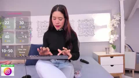 Adela Worsth online show from October 2025 01:12:02 PM