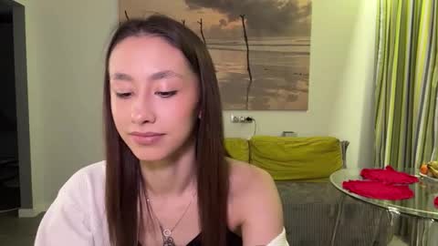 Stella online show from March 2026 08:15:02 PM