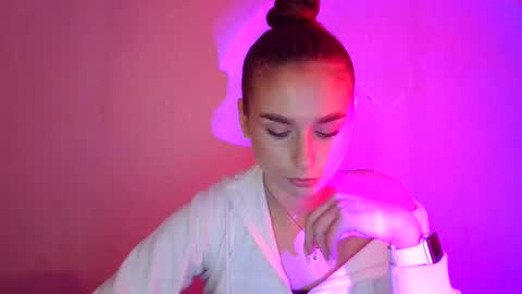 Adele Amore online show from March 2025 10:37:01 AM