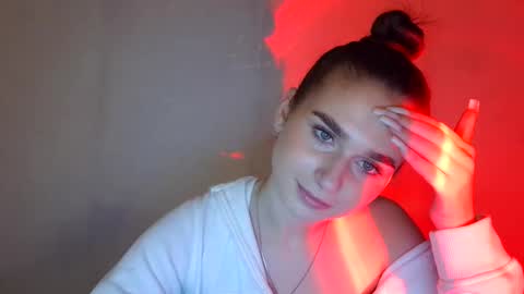 Adele Amore online show from March 2025 07:40:01 PM