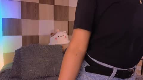 Andrea online show from October 2025 01:42:02 PM