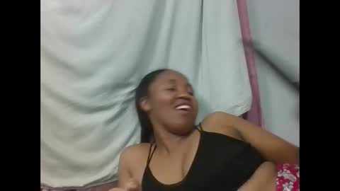 adelealy online show from December 2025 05:06:02 PM