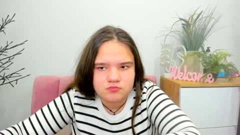 adelecruzz online show from February 2025 04:22:01 PM