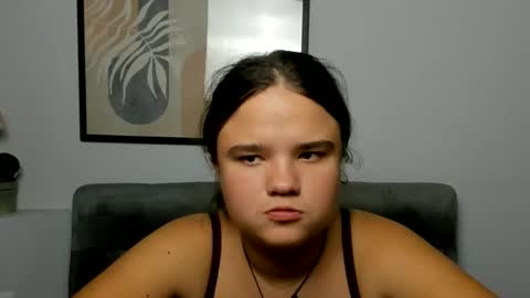 adelecruzz online show from September 2025 12:07:02 PM