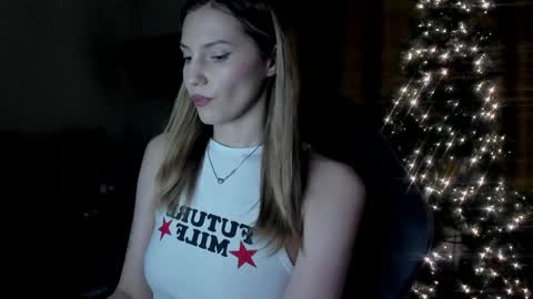 Snapshot of adeleshinem chatting on December 2024 08:55:02 AM Adele Shine online show from December 2024 08:55:02 AM