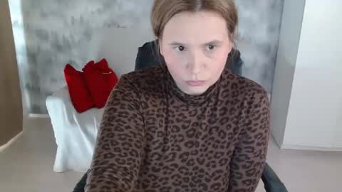 adelinalawson online show from April 2026 08:39:02 AM