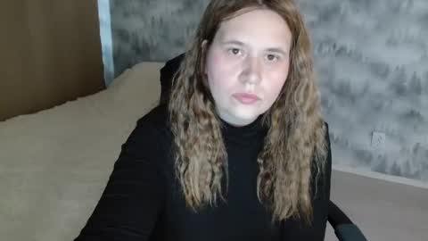 Snapshot of adelinalawson chatting on June 2026 08:19:02 AM adelinalawson online show from June 2026 08:19:02 AM