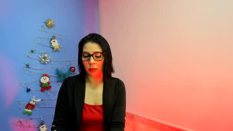 Snapshot of adellelennox_cg chatting on December 2024 11:18:02 AM Adelle online show from December 2024 11:18:02 AM