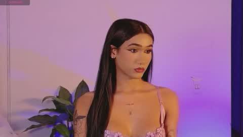 Isabellafirst online show from October 2025 10:40:01 PM