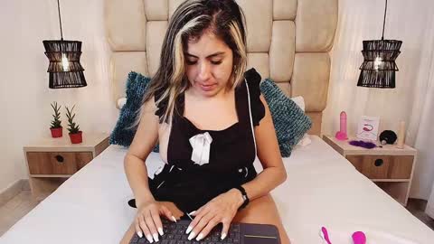 AdharaSmithh online show from January 2025 09:32:02 PM