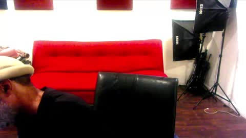 adick_ting online show from March 2025 10:45:02 AM