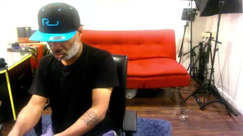 adick_ting online show from November 2025 06:46:02 PM