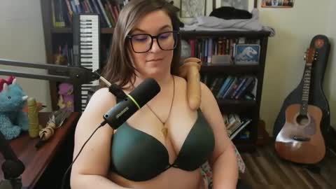 adobe_angel304 online show from February 2025 09:37:01 PM