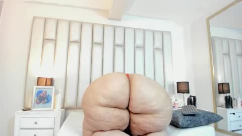 ANDREA PEREZ online show from October 2025 11:45:02 PM