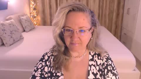 Cryna online show from March 2026 05:14:02 AM