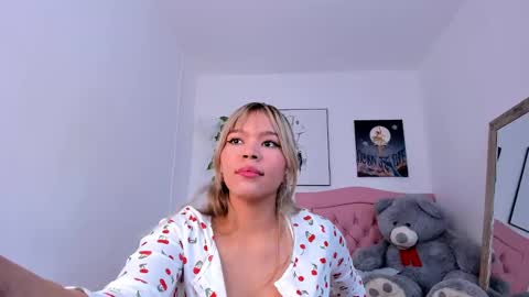 Adriana online show from February 2025 05:06:01 PM