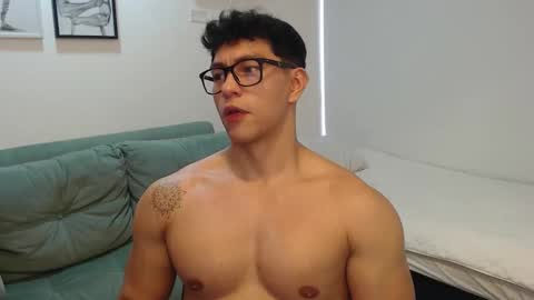 Snapshot of adrian_del_mar chatting on February 2026 04:19:01 PM Adrian del Mar online show from February 2026 04:19:01 PM