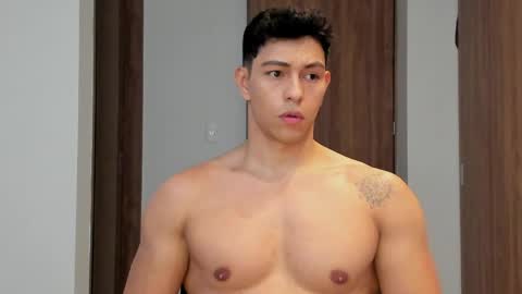 Adrian del Mar online show from April 2026 04:01:02 PM