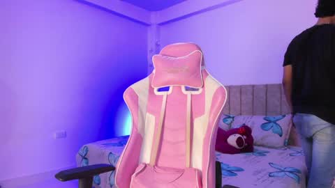 ADRIAN online show from April 2026 07:11:02 PM