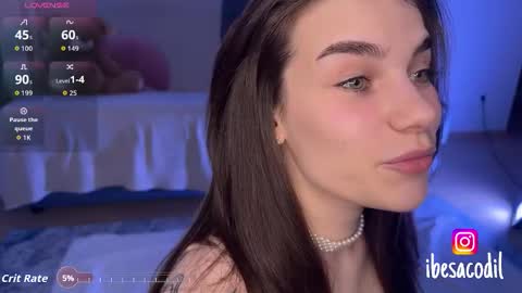 Adri online show from September 2025 07:46:02 PM