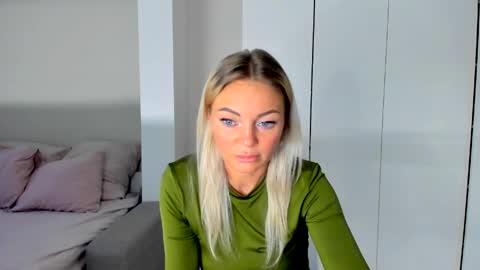 Snapshot of adriana_coy_ chatting on May 2026 06:21:03 AM Adriana online show from May 2026 06:21:03 AM