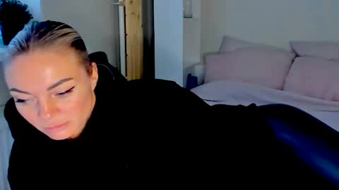 Snapshot of adriana_coy_ chatting on May 2026 11:06:01 AM Adriana online show from May 2026 11:06:01 AM