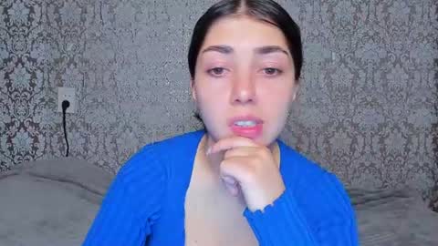 Snapshot of adrianakuiper chatting on July 2026 06:43:01 PM Adriana online show from July 2026 06:43:01 PM