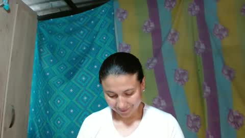 Adriana Tellez online show from January 2025 06:10:01 PM