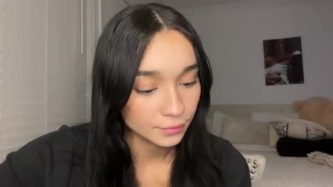 Snapshot of adriannarodriguez chatting on February 2025 06:03:01 AM Adrianna online show from February 2025 06:03:01 AM