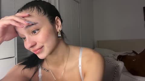 Snapshot of adriannarodriguez chatting on February 2025 03:50:01 AM Adrianna online show from February 2025 03:50:01 AM